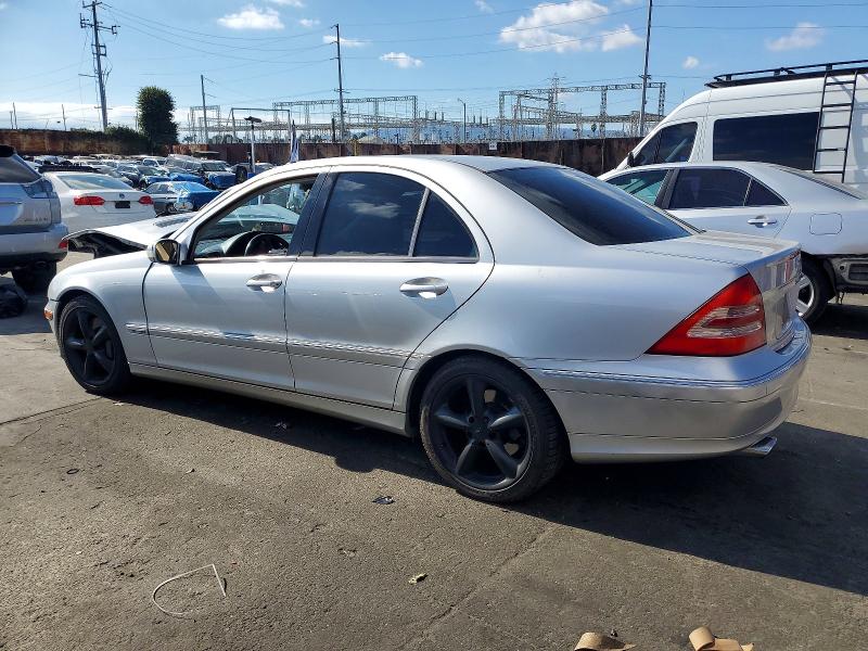 Photo 2 from auction – 2004 MERCEDES-BENZ C 230K SPO with VIN WDBRF40J54F509167