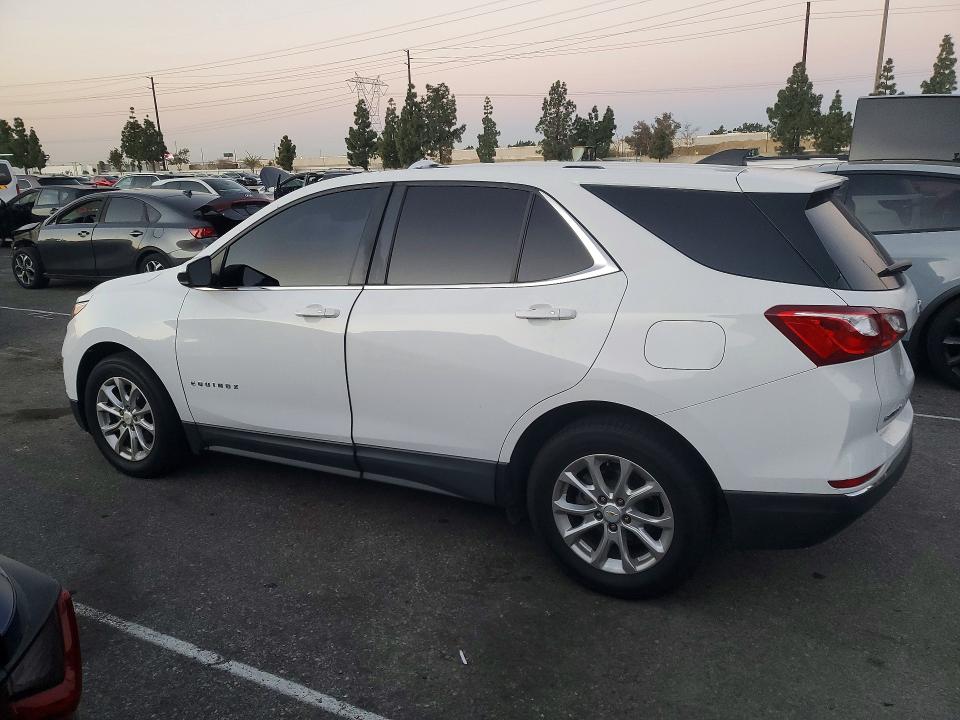 Photo 2 from auction – 2018 CHEVROLET EQUINOX with VIN 2GNAXJEV0J6192465