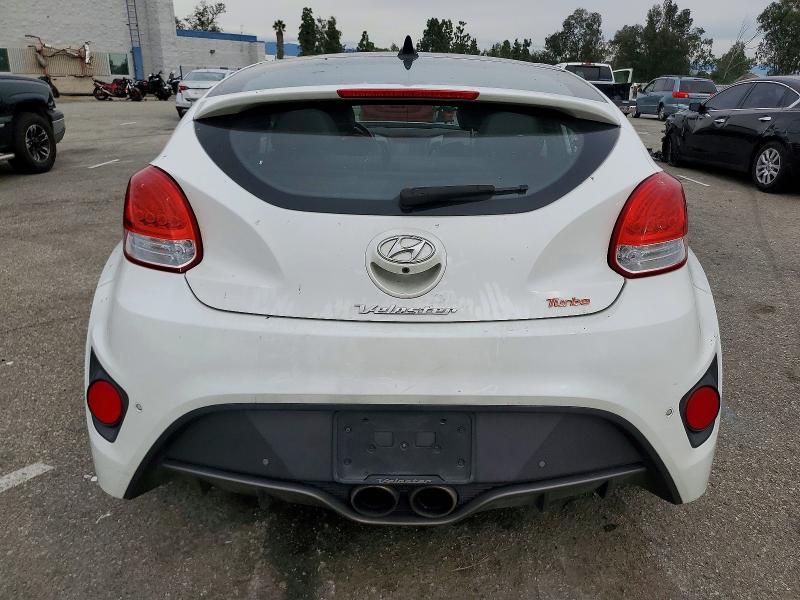 Foto 6 de la subasta – 2016 HYUNDAI VELOSTER con VIN KMHTC6AE3GU271036