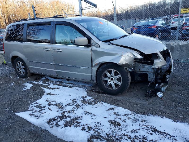 Photo 4 from auction – 2009 CHRYSLER TOWN & COU with VIN 2A8HR54119R565779