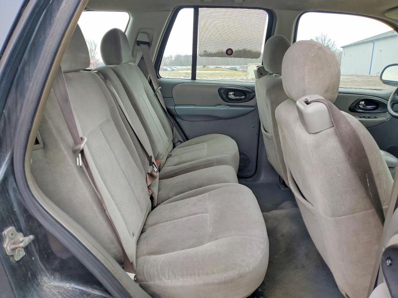 Photo 11 from auction – 2005 CHEVROLET TRAILBLAZE with VIN 1GNDT13S052363249