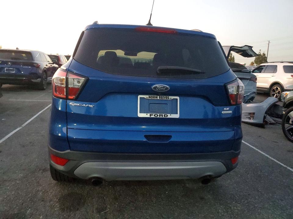 Photo 6 from auction – 2018 FORD ESCAPE SE with VIN 1FMCU0GD7JUC19375