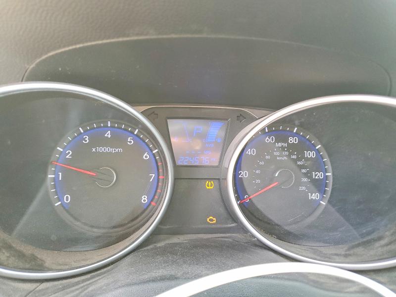 Photo 9 from auction – 2010 HYUNDAI TUCSON GLS with VIN KM8JUCAC8AU024300