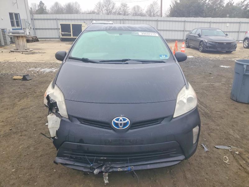 Photo 5 from auction – 2013 TOYOTA PRIUS with VIN JTDKN3DU3D5594259