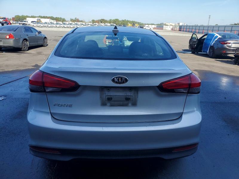 Photo 6 from auction – 2018 KIA FORTE with VIN 3KPFL4A74JE245560
