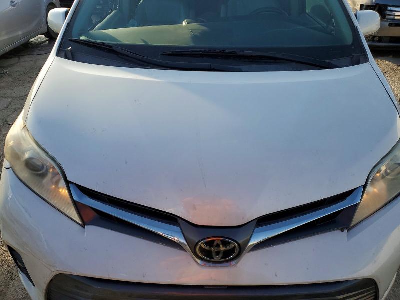 Photo 11 from auction – 2018 TOYOTA SIENNA with VIN 5TDYZ3DC9JS906029