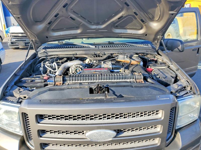 Photo 12 from auction – 2005 FORD EXCURSION with VIN 1FMNU42P35EC66338