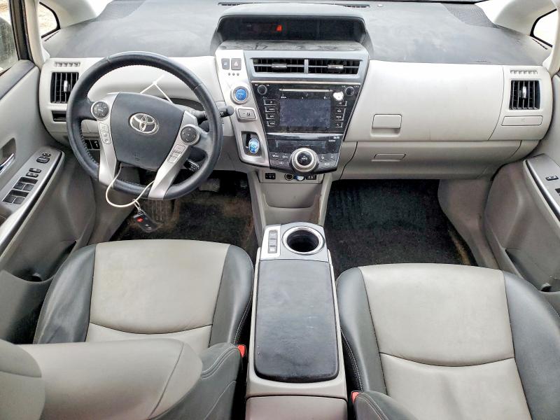 Photo 8 from auction – 2015 TOYOTA PRIUS V with VIN JTDZN3EU7FJ016091