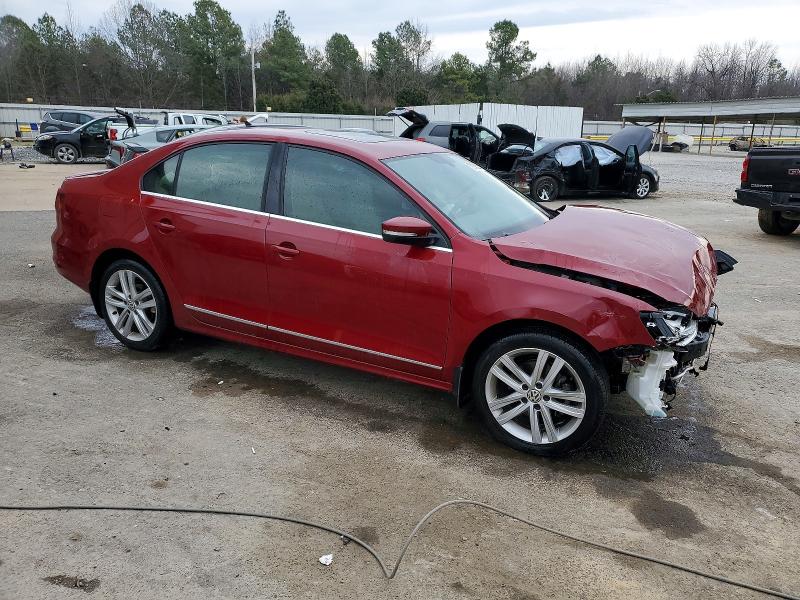 Photo 4 from auction – 2017 VOLKSWAGEN JETTA SEL with VIN 3VWL17AJ7HM362312