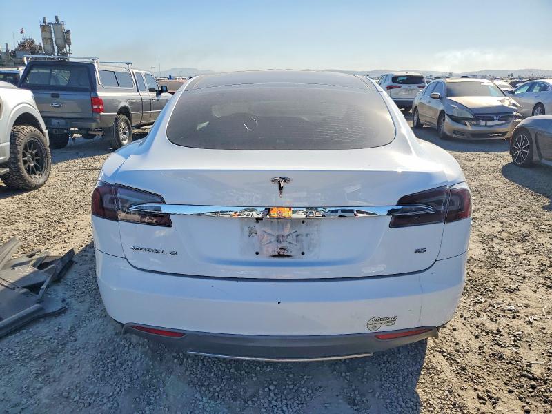 Photo 6 from auction – 2013 TESLA MODEL S with VIN 5YJSA1CN8DFP07003