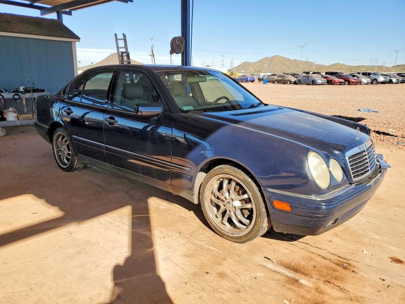 Photo 4 from auction – 1999 MERCEDES-BENZ E 320 with VIN WDBJF65H8XA756084