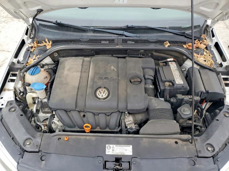 Photo 11 from auction – 2011 VOLKSWAGEN JETTA with VIN 3VWLZ7AJ3BM003796