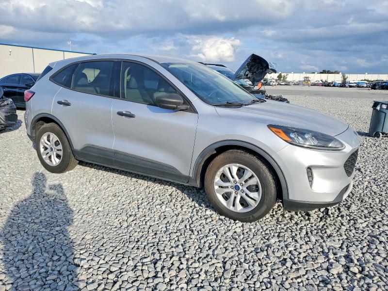 Photo 4 from auction – 2020 FORD ESCAPE S with VIN 1FMCU0F66LUA59284