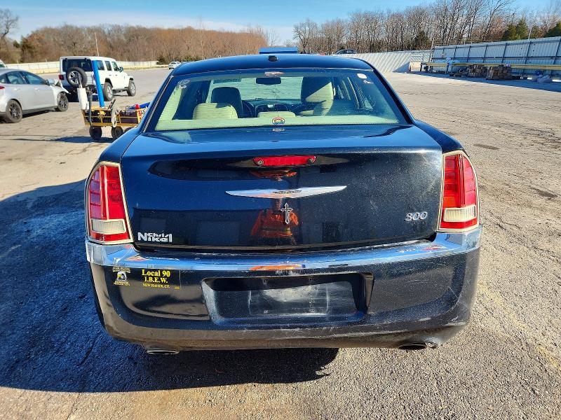 Photo 6 from auction – 2013 CHRYSLER 300 with VIN 2C3CCAAG4DH727914