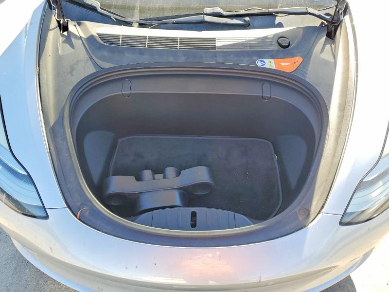 Photo 11 from auction – 2018 TESLA MODEL 3 with VIN 5YJ3E1EA1JF012926