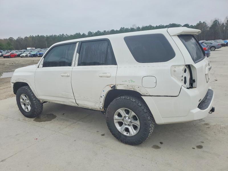Photo 2 from auction – 2018 TOYOTA 4RUNNER SR with VIN JTEZU5JR6J5185094