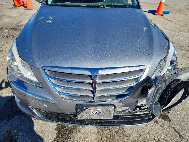 Photo 11 from auction – 2013 HYUNDAI GENESIS 3. with VIN KMHGC4DD1DU229890