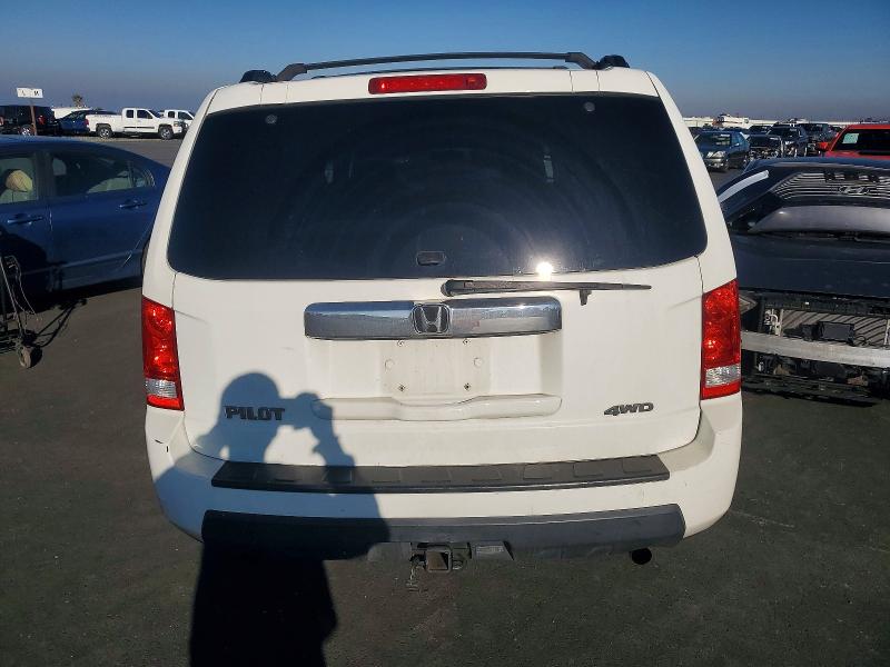 Photo 6 from auction – 2011 HONDA PILOT LX with VIN 5FNYF4H28BB088024