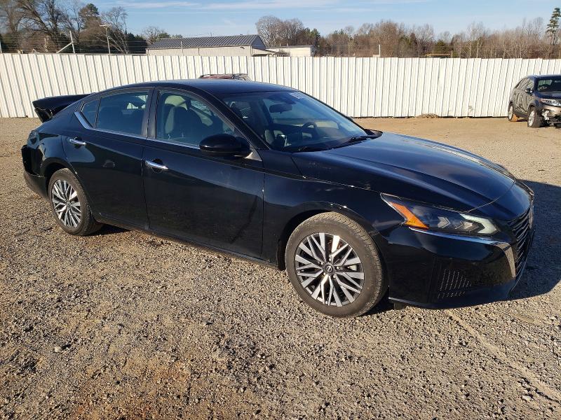 Photo 4 from auction – 2023 NISSAN ALTIMA with VIN 1N4BL4DV5PN367430
