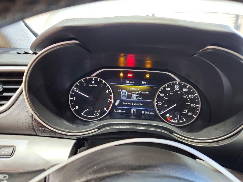 Photo 9 from auction – 2017 NISSAN MAXIMA with VIN 1N4AA6AP2HC387781