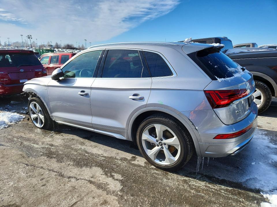Photo 2 from auction – 2022 AUDI Q5 PREMIUM with VIN WA1EAAFYXN2059617