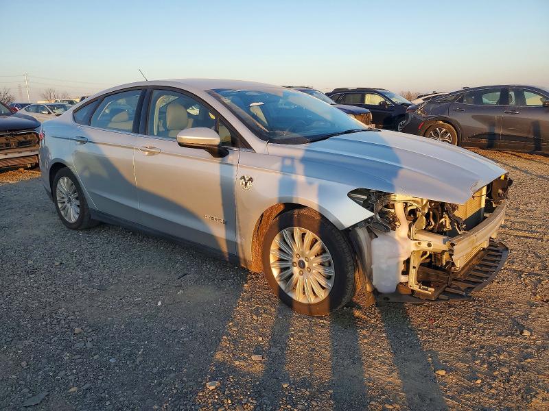 Photo 4 from auction – 2016 FORD FUSION S H with VIN 3FA6P0UU3GR386626