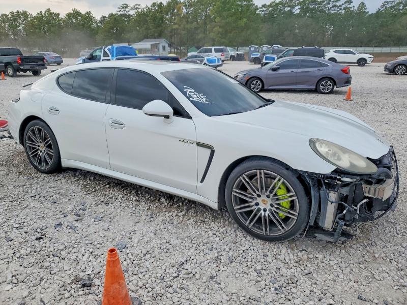 Photo 4 from auction – 2015 PORSCHE PANAMERA S with VIN WP0AD2A7XFL040559