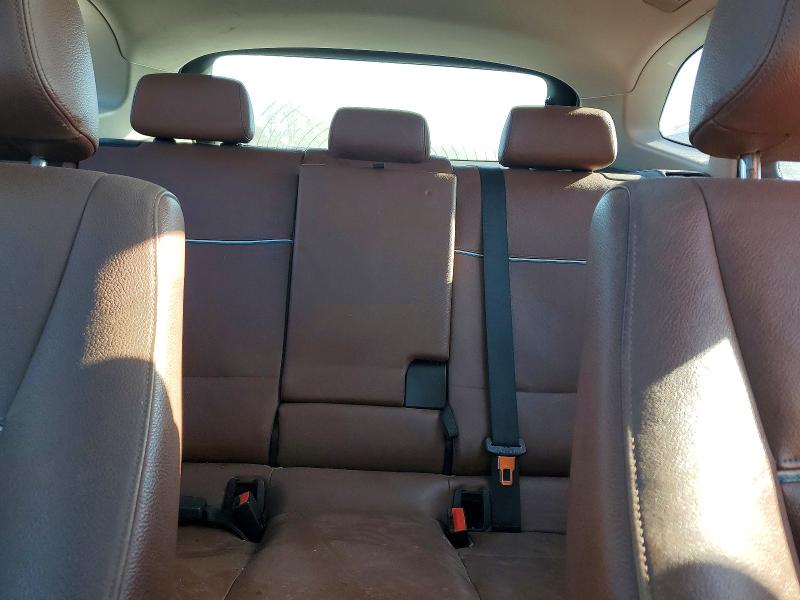 Photo 10 from auction – 2015 BMW X1 XDRIVE3 with VIN WBAVM5C5XFVV93650