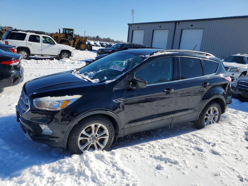 FORD ESCAPE SE 2018 with VIN 1FMCU0GD3JUA40962 - Photo from auction