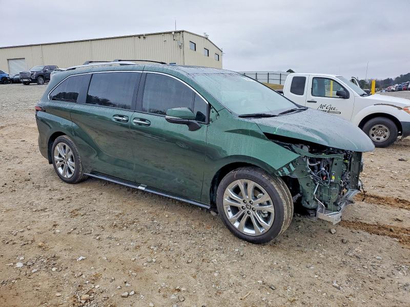 Photo 4 from auction – 2024 TOYOTA SIENNA LIM with VIN 5TDERKEC3RS224478