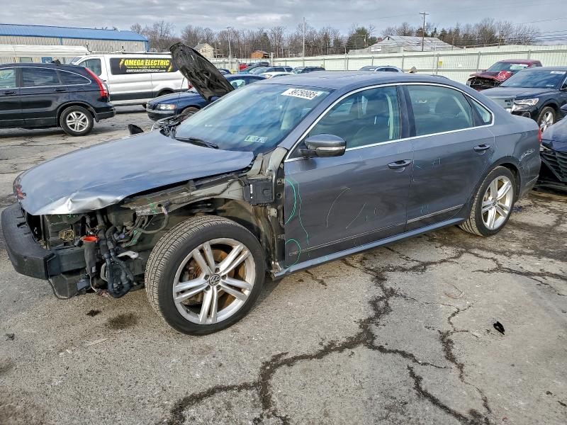 VOLKSWAGEN PASSAT SE 2015 with VIN 1VWBT7A37FC008358 - Photo from auction