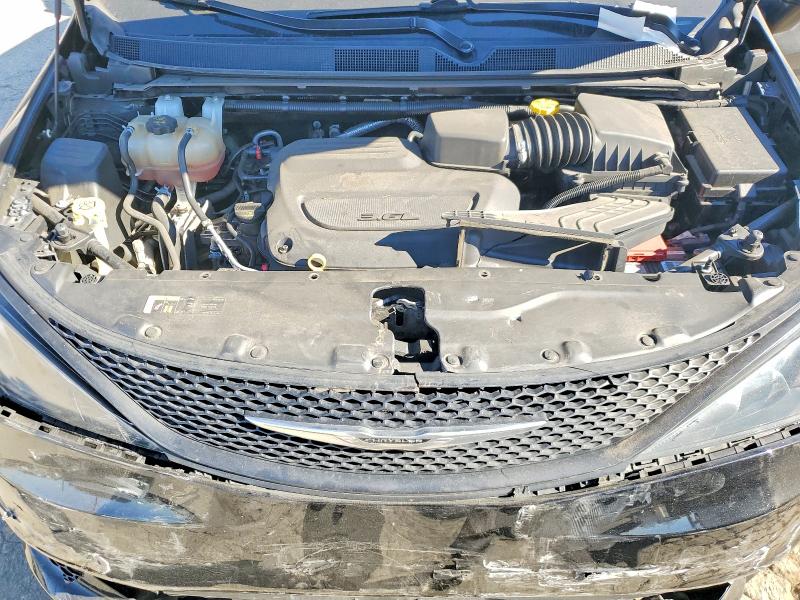 Photo 12 from auction – 2021 CHRYSLER VOYAGER with VIN 2C4RC1DG7MR570391