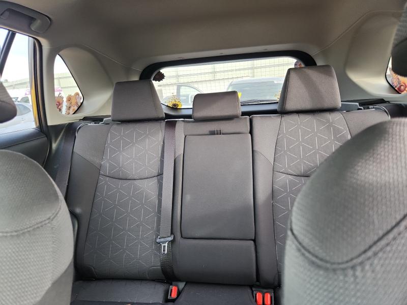 Photo 10 from auction – 2023 TOYOTA RAV4 XLE with VIN JTMRWRFV4PD196296