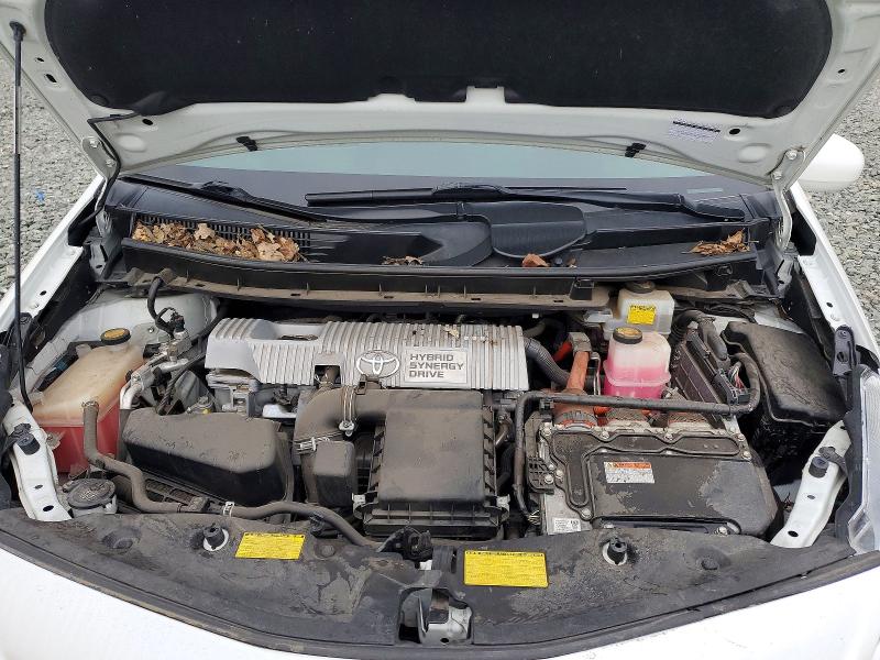 Photo 11 from auction – 2014 TOYOTA PRIUS V with VIN JTDZN3EU7E3290359
