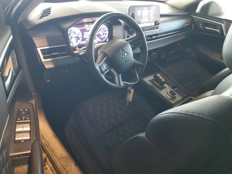Photo 8 from auction – 2023 MITSUBISHI OUTLANDER with VIN JA4T5VA90PZ059705
