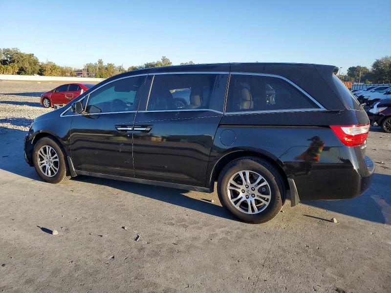Photo 2 from auction – 2011 HONDA ODYSSEY EX with VIN 5FNRL5H61BB012666