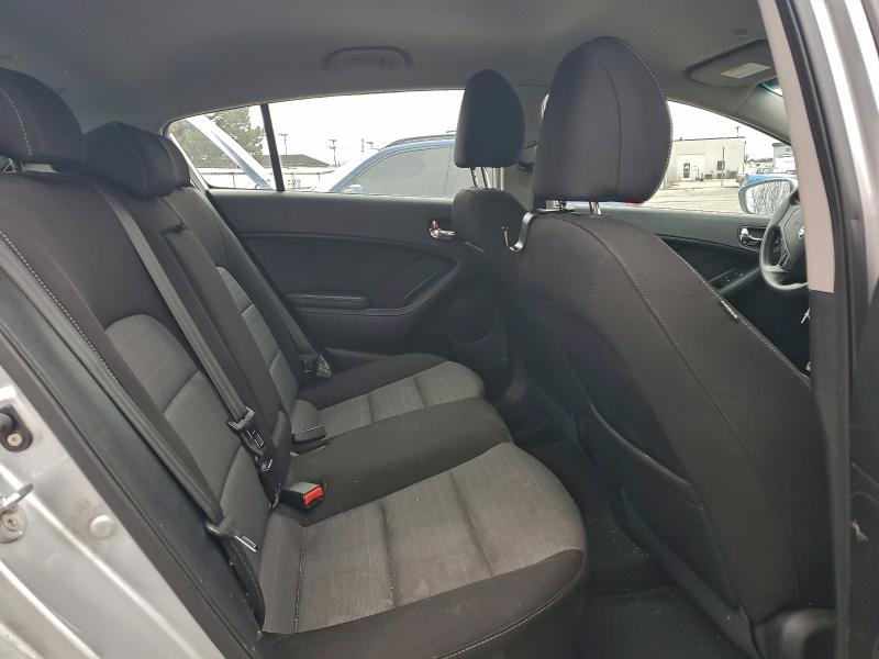 Photo 10 from auction – 2016 KIA FORTE LX with VIN KNAFK5A80G5657171