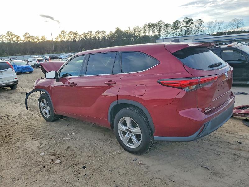 Photo 2 from auction – 2022 TOYOTA HIGHLANDER with VIN 5TDZZRAH3NS102287