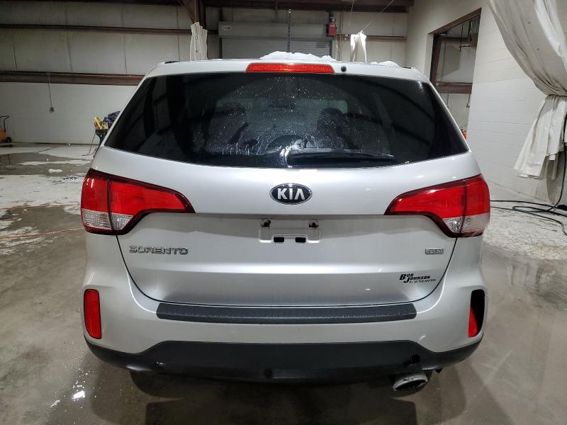 Photo 6 from auction – 2015 KIA SORENTO with VIN 5XYKT3A6XFG590179