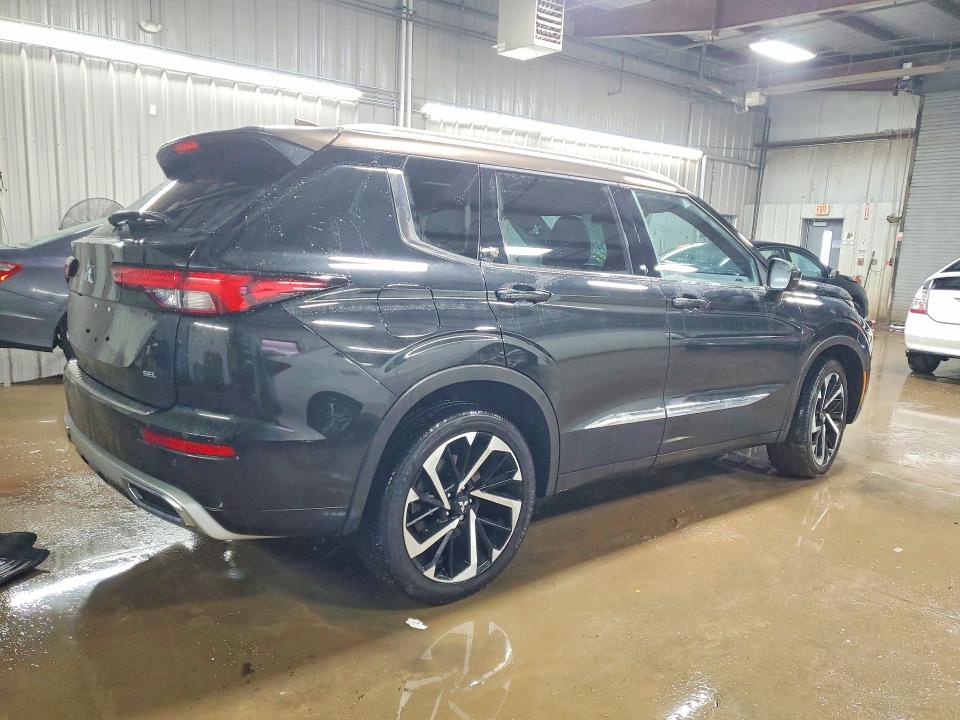 Photo 3 from auction – 2023 MITSUBISHI OUTLANDER with VIN JA4J4VA88PZ022600
