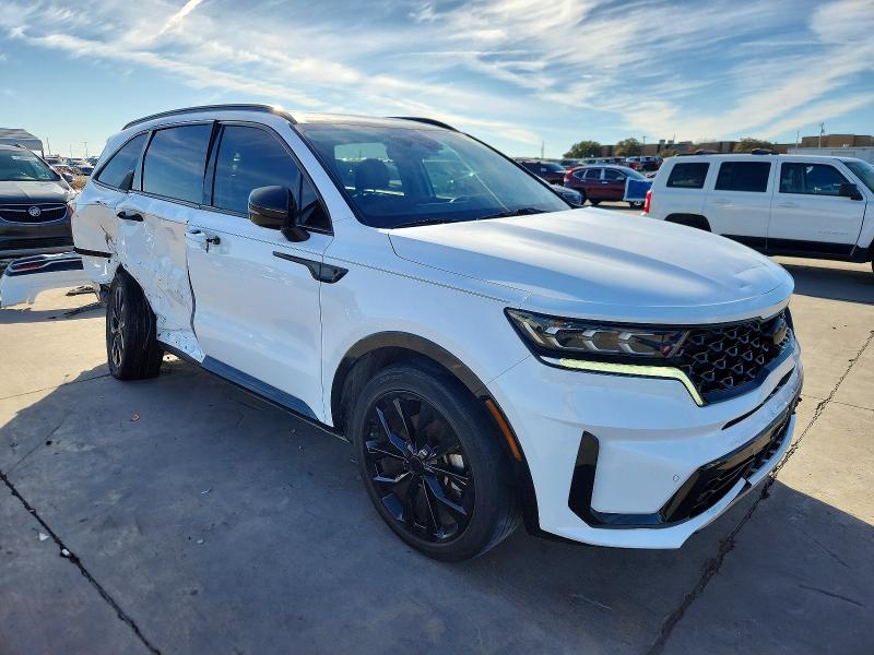 Photo 4 from auction – 2021 KIA SORENTO SX with VIN 5XYRK4LF3MG026911