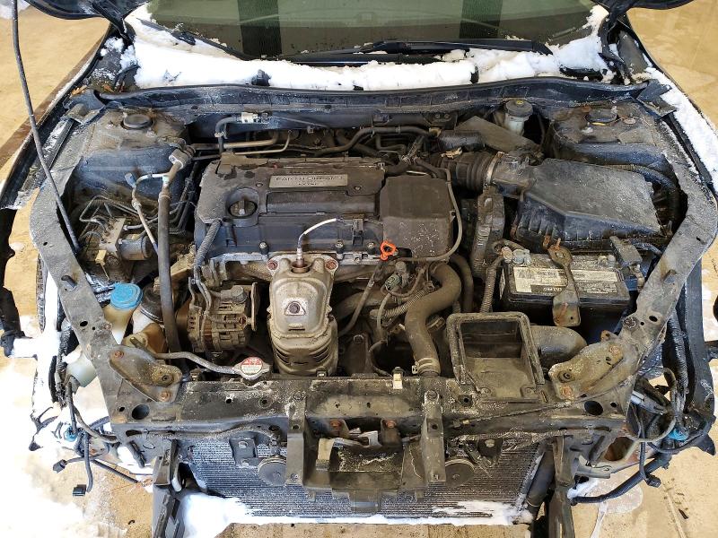 Photo 11 from auction – 2015 HONDA ACCORD with VIN 1HGCR2F31FA236094