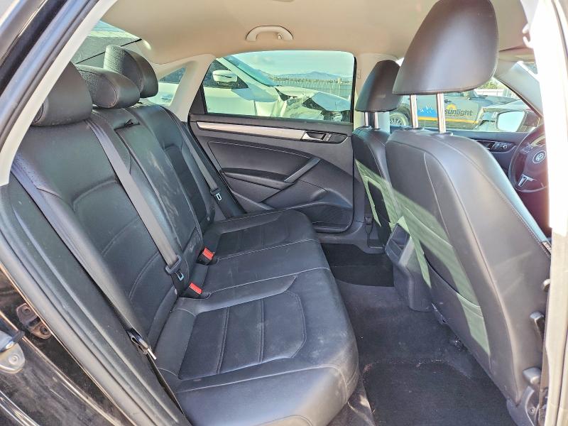 Photo 10 from auction – 2014 VOLKSWAGEN PASSAT S with VIN 1VWAT7A3XEC068242