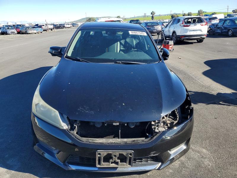Photo 5 from auction – 2015 HONDA ACCORD EXL with VIN 1HGCR2F83FA143928