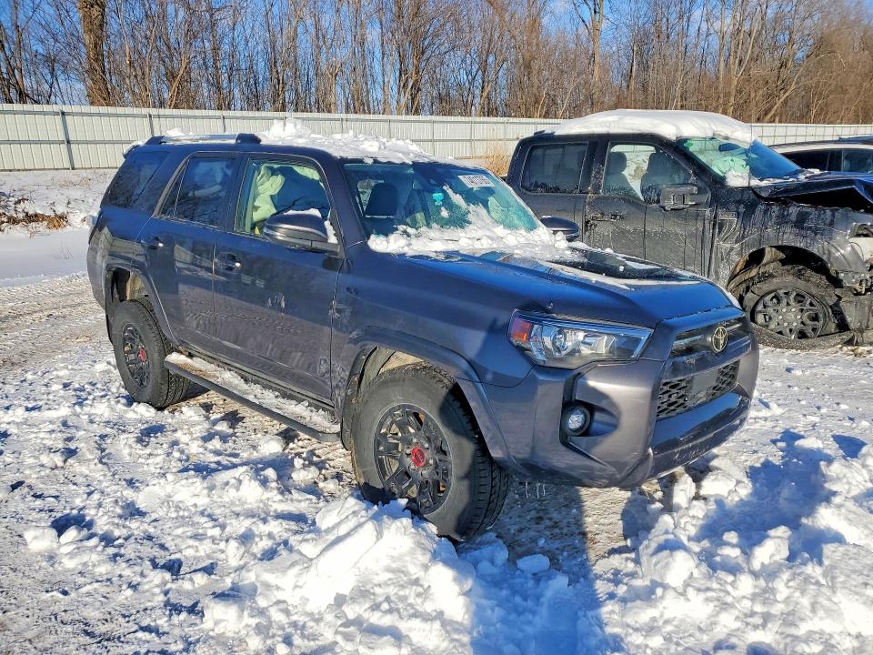 Photo 4 from auction – 2023 TOYOTA 4RUNNER with VIN JTENU5JR0P6135146