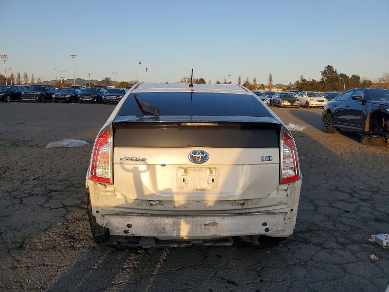 Photo 6 from auction – 2015 TOYOTA PRIUS with VIN JTDKN3DU5F0470140
