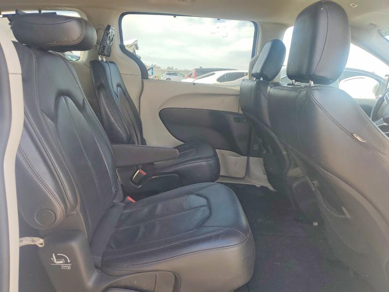 Photo 11 from auction – 2019 CHRYSLER PACIFICA T with VIN 2C4RC1BG8KR537139