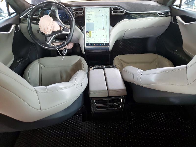 Photo 8 from auction – 2015 TESLA MODEL S with VIN 5YJSA1E2XFF109565