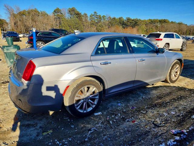 Photo 3 from auction – 2016 CHRYSLER 300C with VIN 2C3CCAEG5GH216615