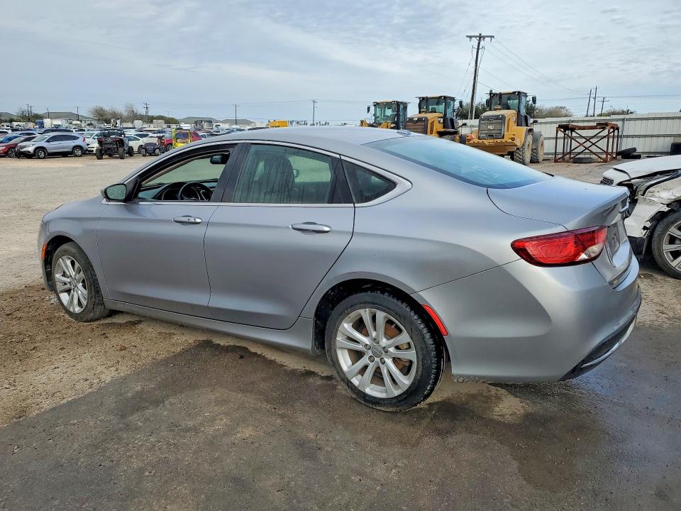 Photo 2 from auction – 2015 CHRYSLER 200 LIMITE with VIN 1C3CCCAB3FN594086